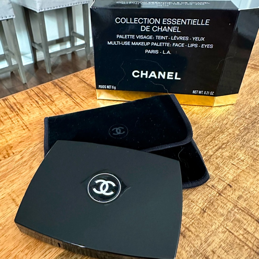 Chanel multi-use makeup palette